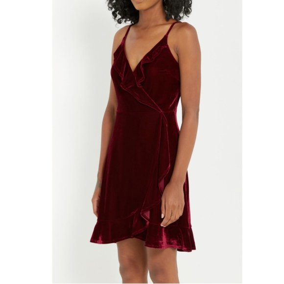 Burgundy Velvet Faux Wrap Ruffle Cocktail Dress 10 - Picture 3 of 5